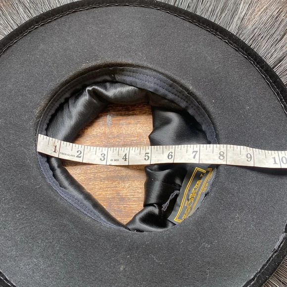 Met gala inspired vintage luxury open hat by  designer Kokin wearable art - Picture 13 of 17